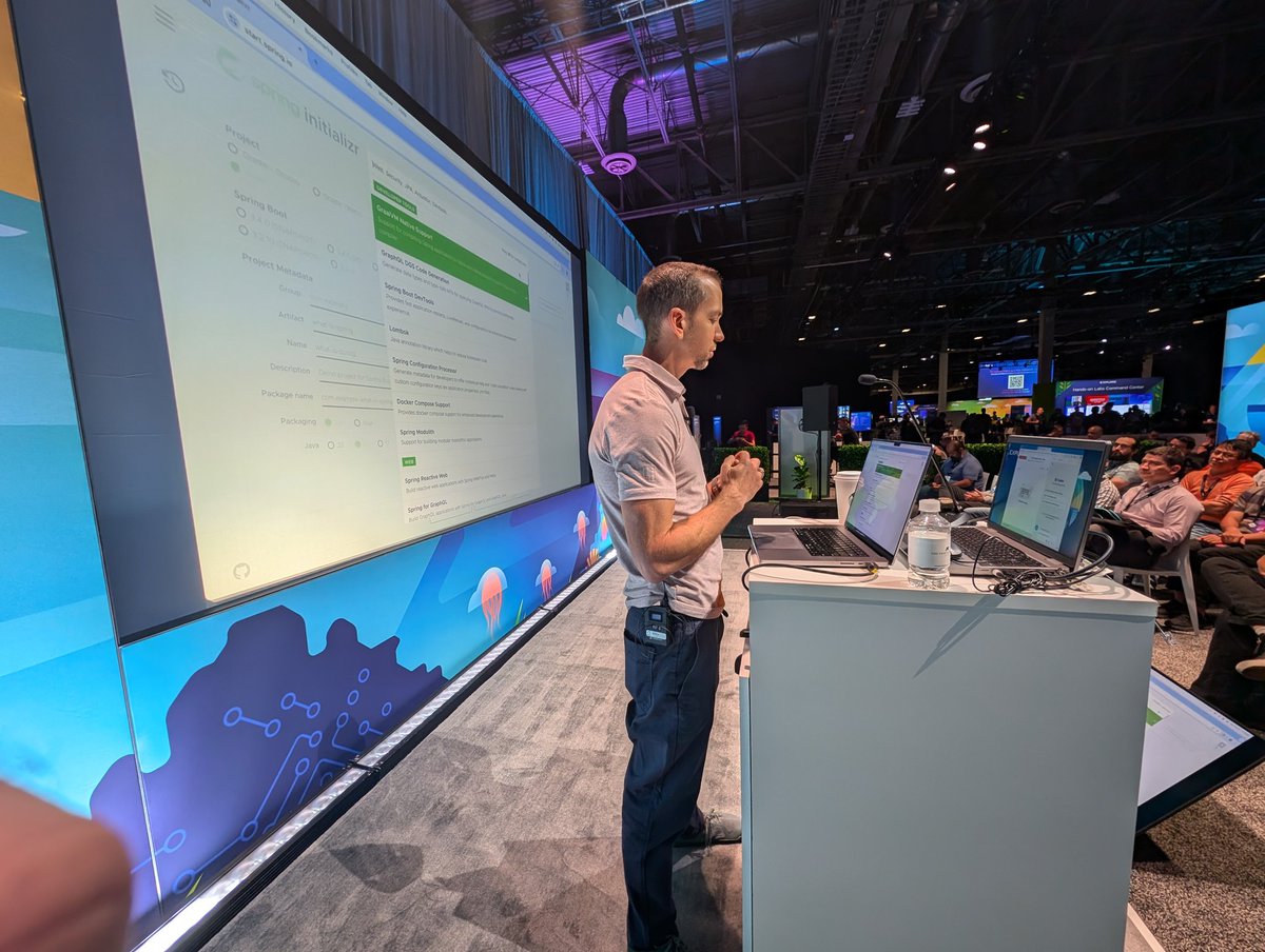 spencerbgibb's tweet image. Love from @VMwareExplore it&apos;s me and @ryanjbaxter ! #springone