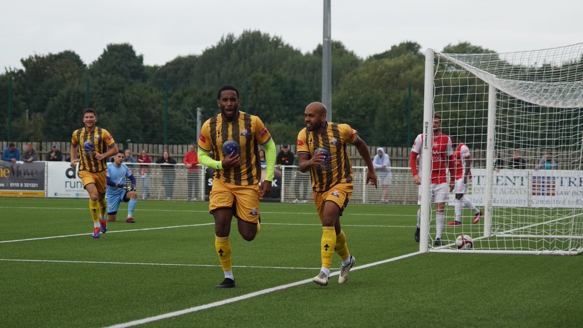 Basfordutdfc's tweet photo. Sending us on our way! 😁

🍒🍒🍒

#UTA || 📸 @Papapix https://t.co/F8ZclPdRfb
