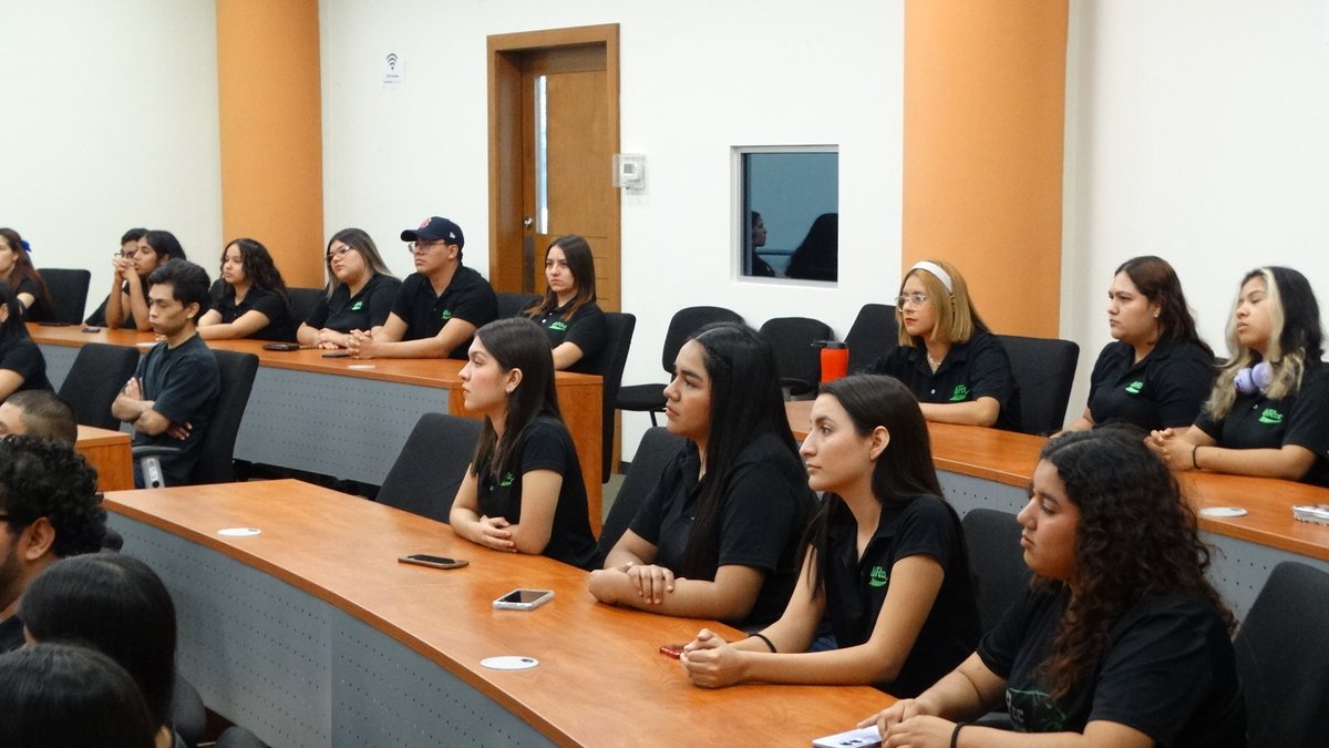 i2t2nl's tweet photo. 📅 El 21 de agosto, estudiantes y académicos de la Universidad Tecnológica de Coahuila visitaron el PIIT. Conocieron la Incubadora de Nanotecnología y exploraron los proyectos del I2T2 en ciencia, tecnología e innovación para jóvenes. 🧪🔬 #Innovación #Educación https://t.co/HtuF1VDtA1