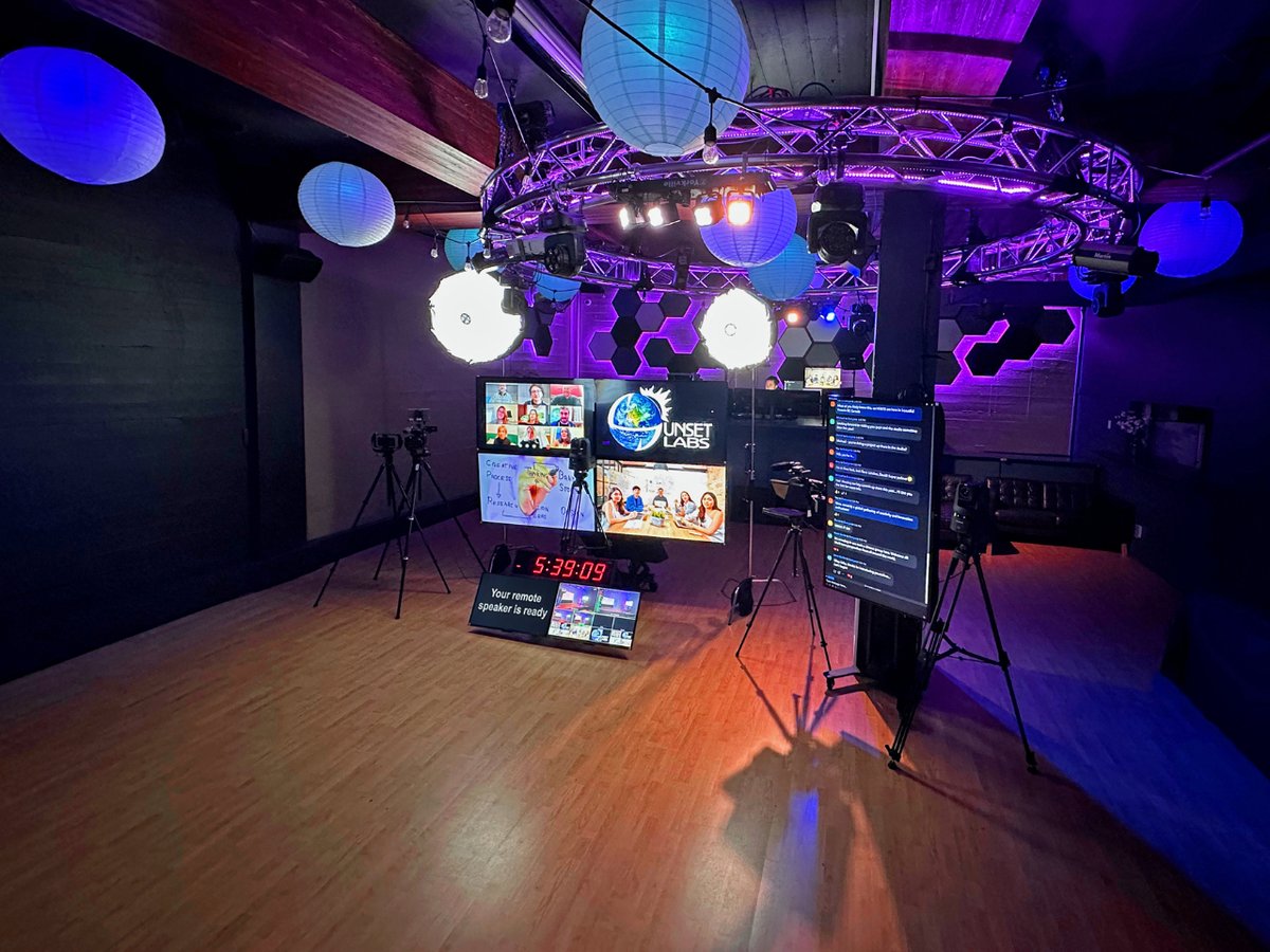 🌟 Ever wondered how the magic happens in a professional multimedia studio? Join us this Thursday at Sunset Labs for an exclusive tour and live demo. See the tools that can bring your virtual events to life! Reserve your spot now 👉  i.mtr.cool/koghmmgnfj
#multimedia #studio