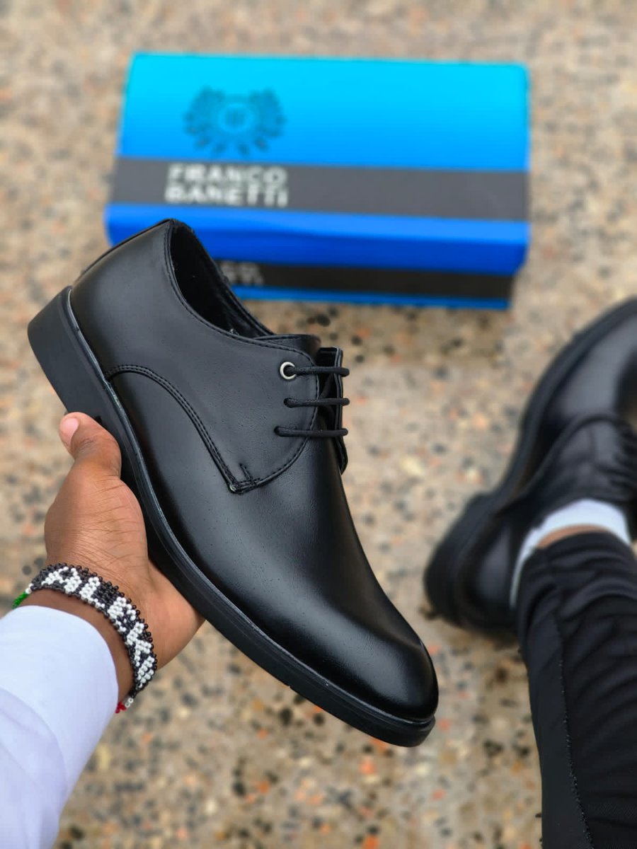 EnzamyOtieno's tweet photo. Nairobi CBD Kasmuel McOure #FeesHasFallen Salim Swaleh
 Kibanja sossion President William Ruto Aura for Aura Starlink
 Kenyatta Gachagua Mombasa Mohammed Mohammed Haiti Sonko President Ruto Moi University 

Mens official shoes 
Pure leather 
Rubber sole
0115083259
3400 https://t.co/zR6QJYxjzX