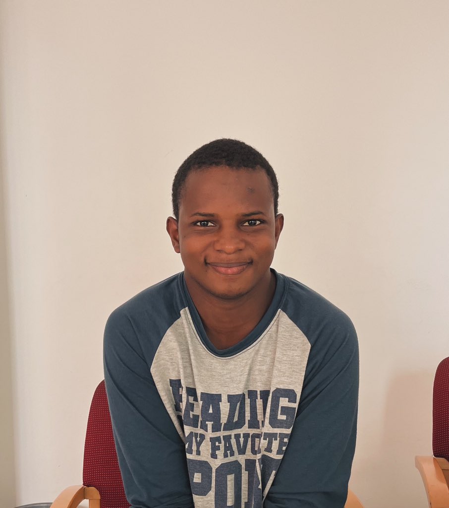 suiteafrica's tweet photo. Bonjour à tous ! Je suis Thierno Mamadou Ciré, étudiant en Licence 3 Communication à l’Institut Supérieur de l’Information et de la Communication. Depuis plus d’un mois, j’effectue un stage à SUITE. Je suis ravi de contribuer à plusieurs projets durant ce stage https://t.co/Exj7ecqbtn