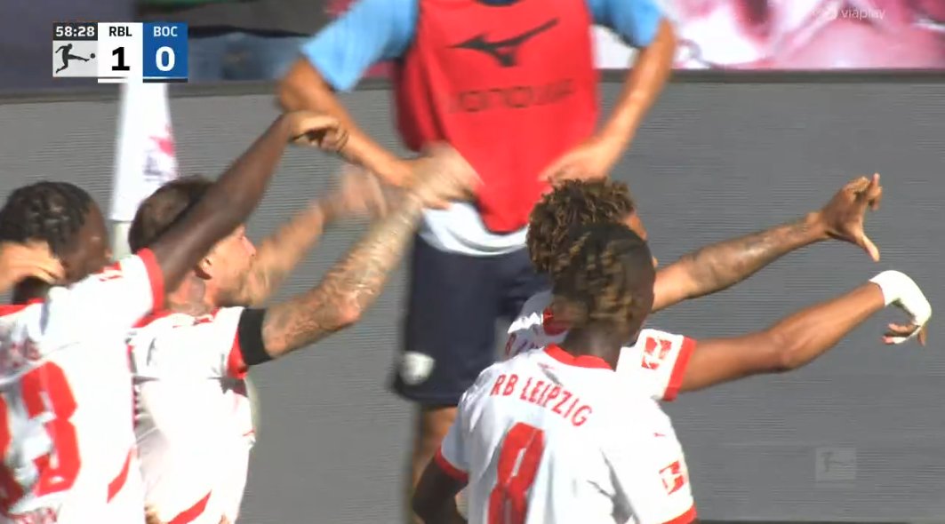 foet247europa's tweet image. RB Leipzig survived Willi Orbán's late dismissal to beat Bochum 1-0, courtesy of a debut Bundesliga goal from Antonio Nusa. #RBLBOC