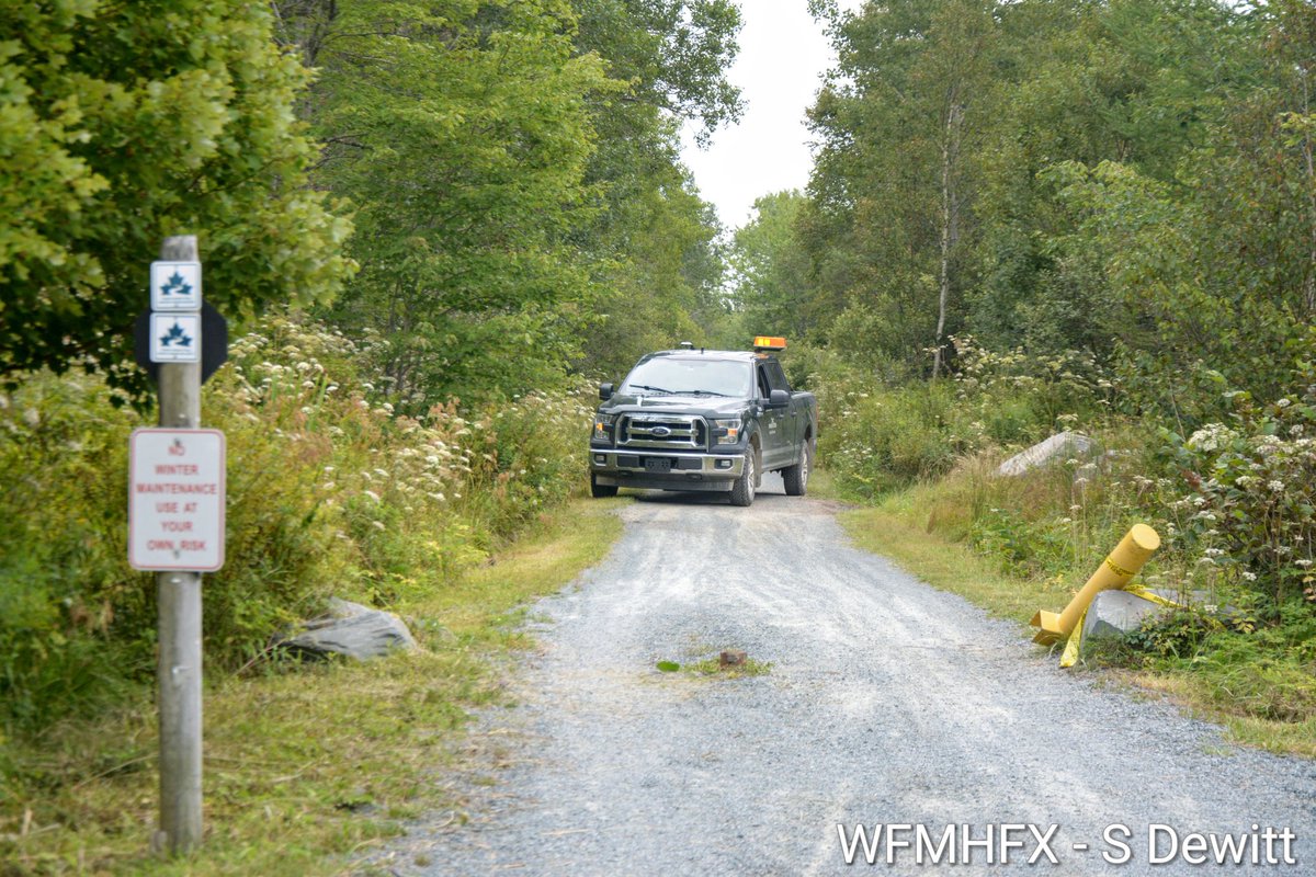 HfxMda's tweet photo. Via DNR

A section of the Shearwater Flyer trail is closed from Bisset Rd to Caldwell Rd. Do not enter the trail. DNRR staff are on-site investigating an unconfirmed bear attack. It’s too early to say anything definitive, but we will provide updates as they are confirmed https://t.co/q1cHR1ZNAK