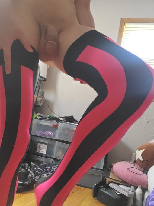 Fun socks fun socks, fund socks funds socks, fund fund fund https://t.co/pupYcwoOnZ