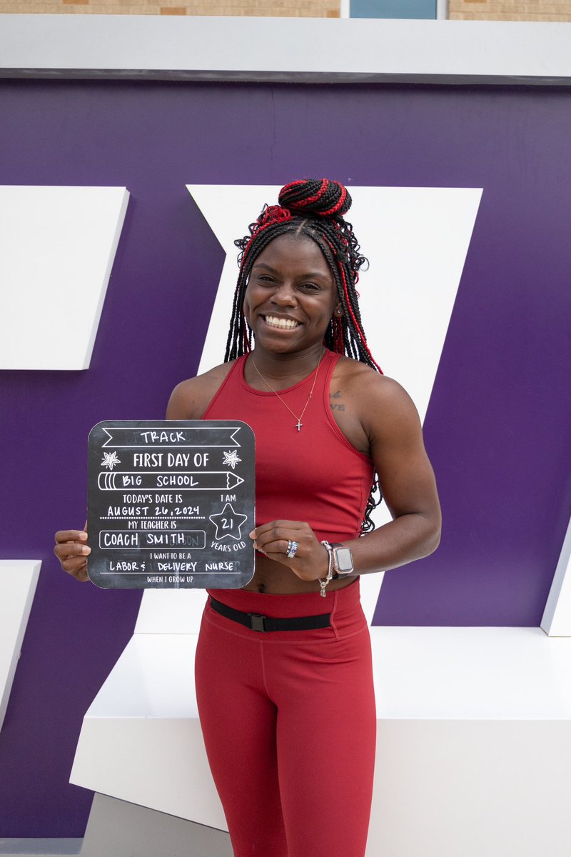 Happy First Day of Classes!!😃📚✏️

#Tradition | #GoWildcats