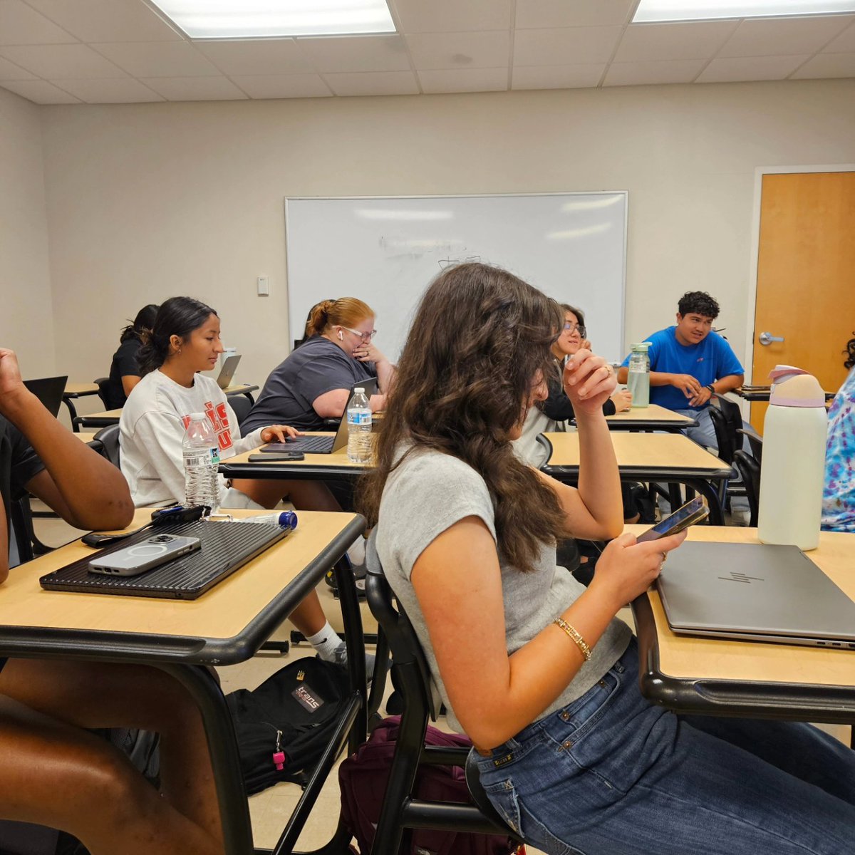 Abby Holland (@wayfinducps_wu) on Twitter photo Shoutout to Wayfind Scholar Jorge for taking on the role of Bulldog Guide and co-instructor for this year's Gateway 101 section for Wayfind Scholars. <a href="/ucpsnc/">Union County Public Schools</a> <a href="/wingateuniv/">Wingate University</a> Shoutout to Wayfind Scholar Jorge for taking on the role of Bulldog Guide and co-instructor for this year's Gateway 101 section for Wayfind Scholars. <a href="/ucpsnc/">Union County Public Schools</a> <a href="/wingateuniv/">Wingate University</a>