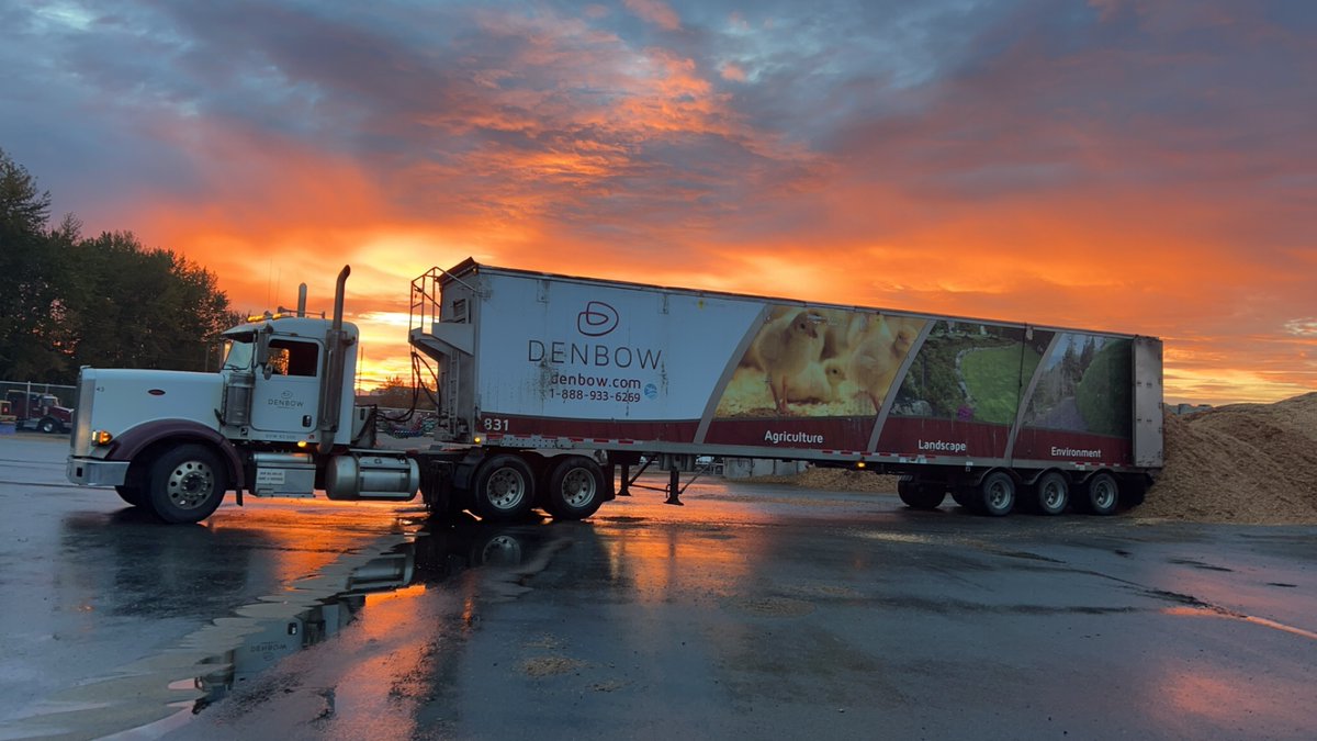 denbowltd's tweet photo. Early mornings on the road may be tough, but the reward is catching a sunrise like this! Our drivers start their day before the world wakes up, and while most are still asleep, they get to witness nature's breathtaking beauty.  #SunriseViews #EarlyMorningGrind #TruckLife #Denbow https://t.co/DzIP3hkdFy