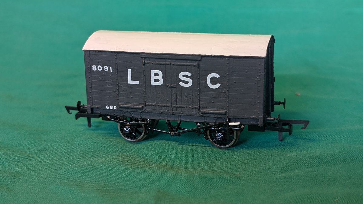 OakHillWorks's tweet photo. Whats this, some new releases from Oak Hill Works? and this time we have over 17,000 new wagons! How is that possible? Read on to find out..... https://t.co/jVgH15D2n3 #TMRGUK #trains #modelRailway #00gauge https://t.co/uDcOlvZ2Lr