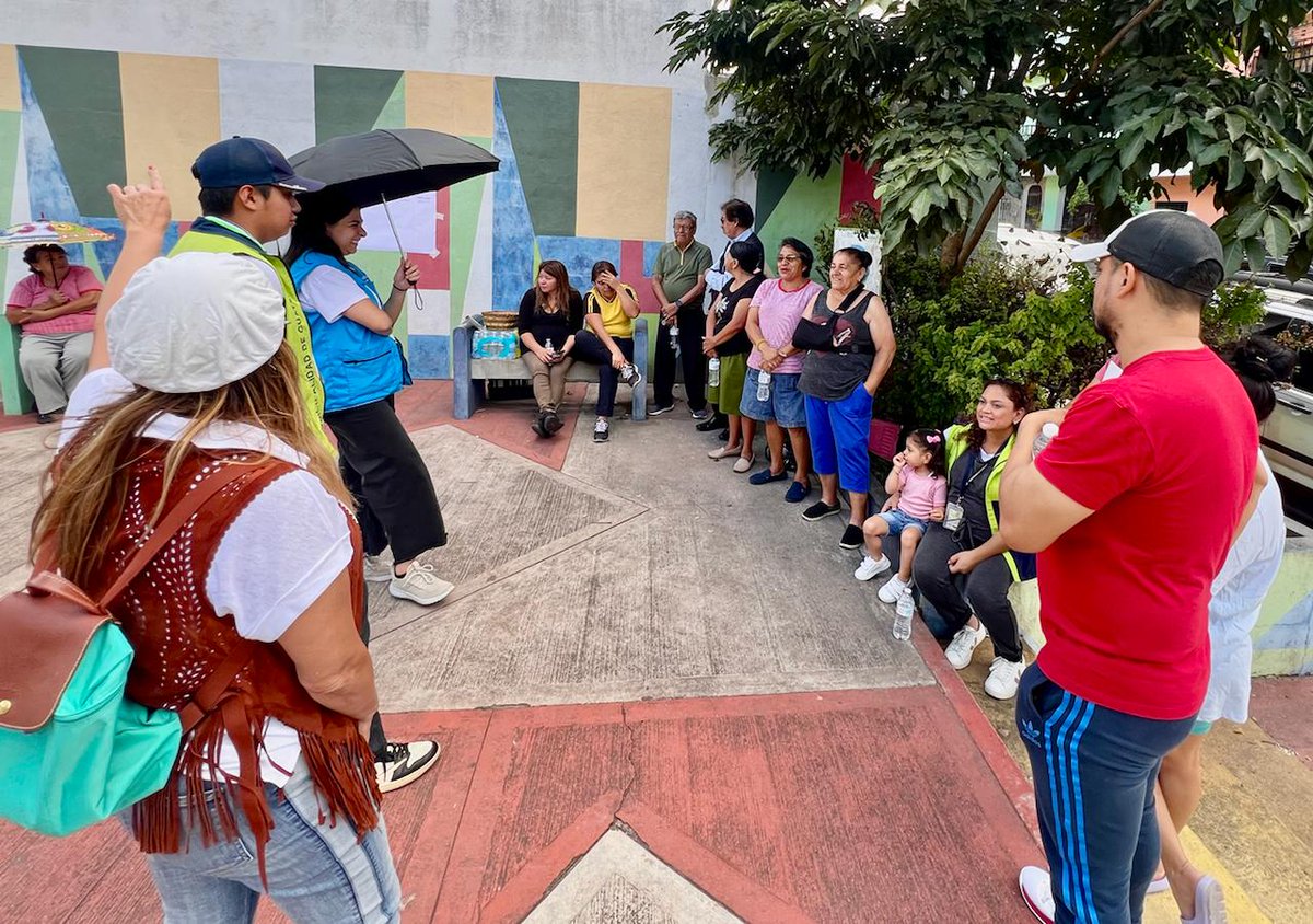 ONUHabitatMCC's tweet photo. ¡Cd de Guatemala 🇬🇹 promueve la #ParticipaciónCiudadana! Junto al #MuniAuxiliarz12 unimos esfuerzos con la comunidad "3 de Julio" para hacer mejoras en el barrio. En conjunto se definieron los primeros pasos para las #OperacionesUrbanasIntegrales que se realizarán en la zona. https://t.co/EnhtIuAy1l