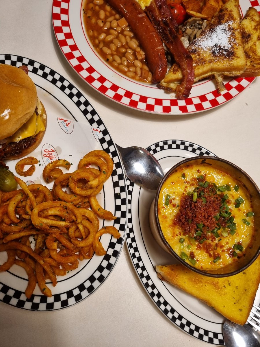 Catchup with the bois, breakfast at 12am <a href="/EdmT44/">EdmT</a> <a href="/greyspace_eth/">greyspace</a>