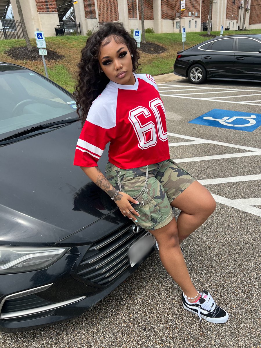 skydlux's tweet image. ima be a fly sexy chemist⭐️💋 #lastfirstday