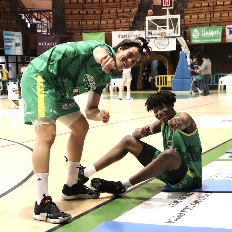 AlbaceteBasket's tweet photo. 🔥 A partir de mañana y hasta terminar la semana… llegan noticias muy esperadas!
👀 12:00
#GreenFamily
#VolvemosaSOÑAR
#OrgullodeALBACETE https://t.co/YF5jRYU5d4