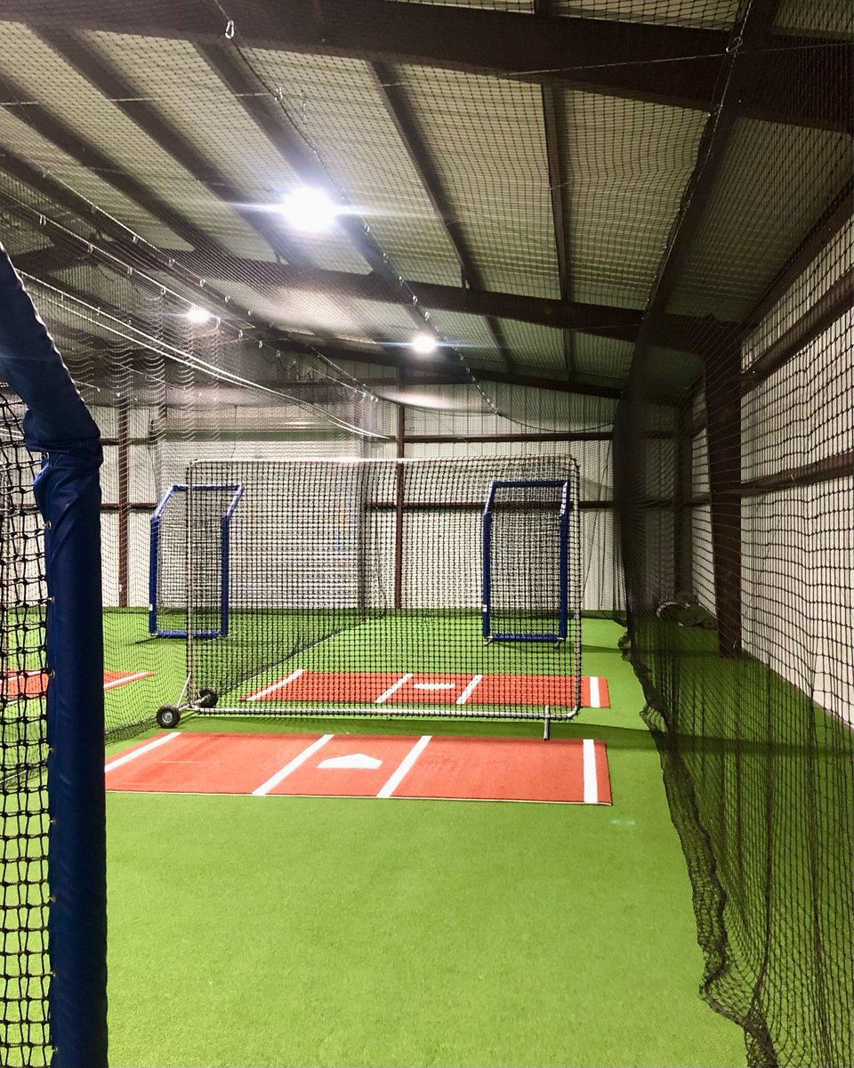 BurbankSportNet's tweet image. #AnotherBurbankNet going up in Laurens County!📍🌟

Our crew set up a couple more indoor hitting faculties for the #Raiders!⚔️🥎 

@WestBballraider

#MadeInTheUSA #BaseballSeason #SoftballSeason #BattingCage #ProtectiveNetting #BattingPractice #Installation #HighSchoolBaseball
