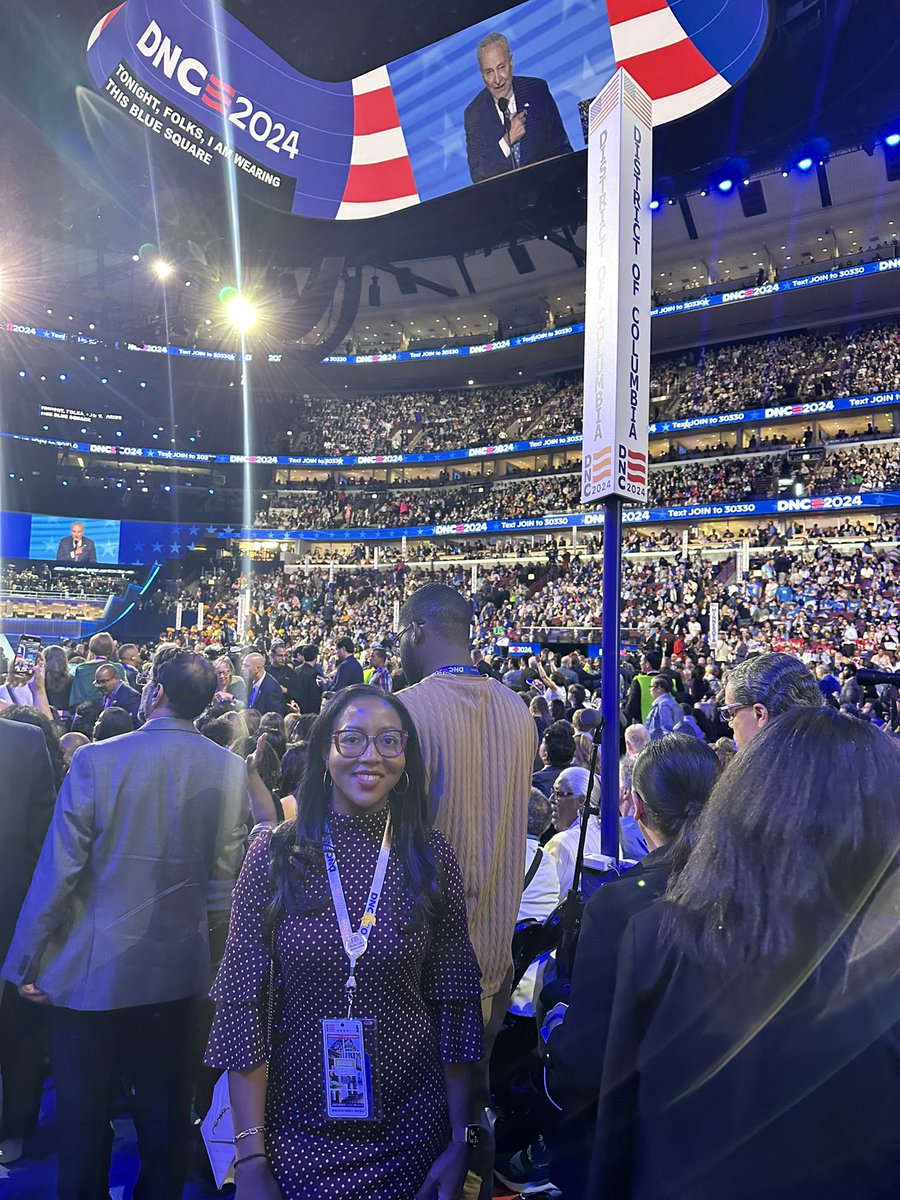 jessicahdgiles's tweet photo. Thrilled to represent @DFER_DC at the 2024 @DNC last week! It’s time to get to work electing visionary Democrats up and down the ballot for the sake of our students, families, and educators! @DCDemocrats #WhenWeFightWeWin #DCStatehood #DCDems #71Days https://t.co/08L4uXMQg4