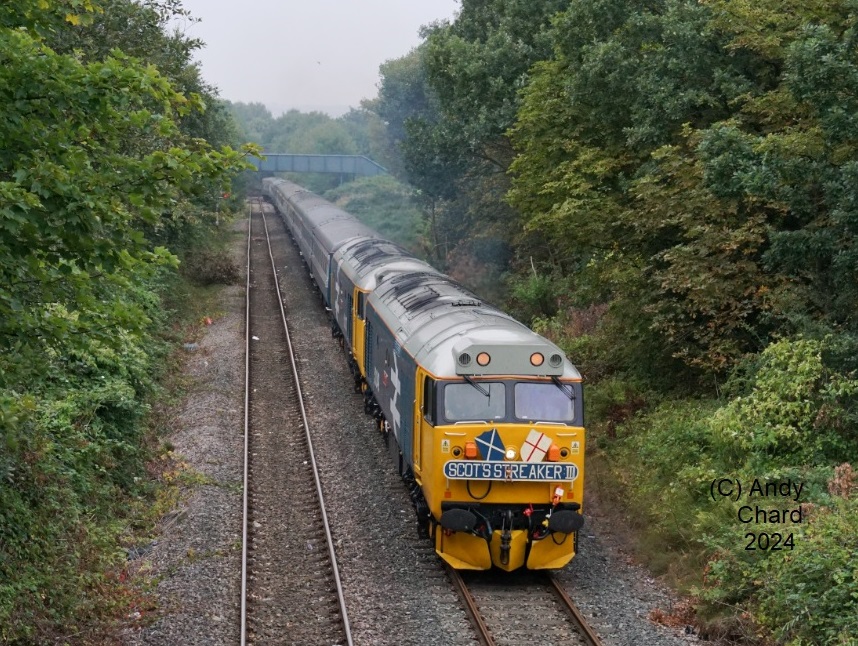 AndyChard1's tweet image. 50007 &amp;amp; 50049 approaching Denton Junction this evening with @PathfinderTours #grampianhighlander @thefiftyfund It&apos;s a shame the photo doesn&apos;t convey the sound they made accelerating away from Guide Bridge!