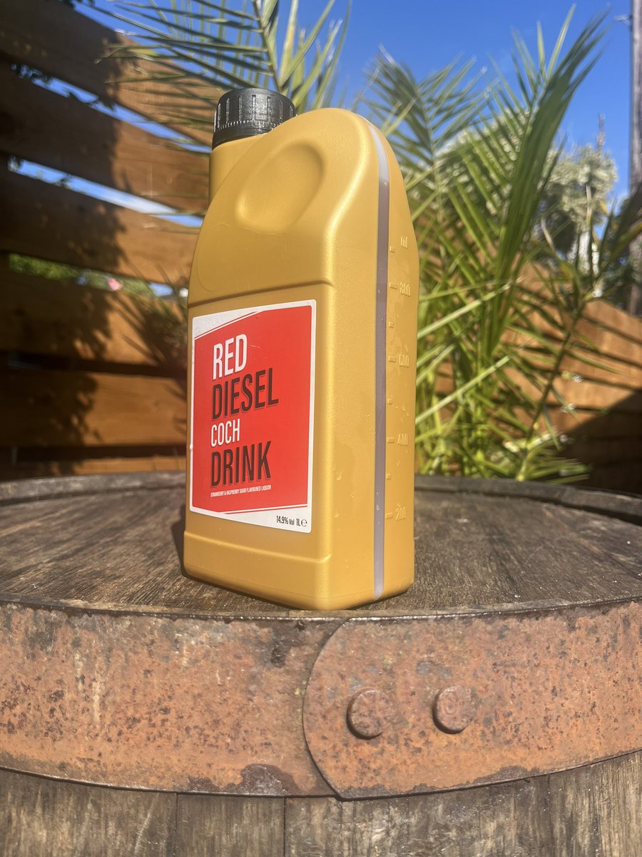 Great to see this partnership with <a href="/MallowsBeverage/">Mallows Beverages</a> developing. As I travel around the country the Diesel Coch (Red Diesel) drink comes with me! Everywhere I go people love it and bars snap it up. Just shows sometimes you can’t beat selling through the good old meet&amp;greet! ⛽️🪗👨🏻