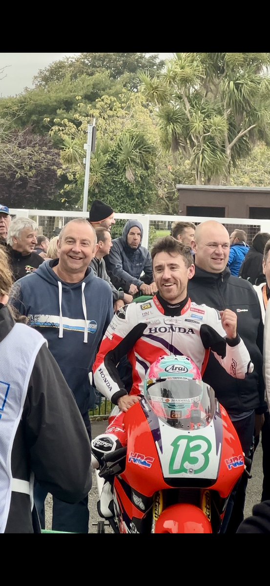MattHall0909's tweet photo. Buzzing for @Lee_johnston13 , a 2nd place in the PE Lightweight @ManxGrandPrix  on his return to road racing after 15 months. @NationwideTP , proud sponsors as always. 🇮🇲🏁 https://t.co/1TpgeefVGW