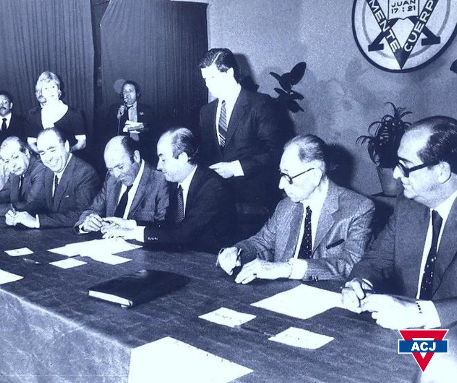 acjmontevideo's tweet photo. ¡Estamos celebrando 40 años de CONAPRO con una Mesa de Memoria y una nueva Concertación Joven! 

Es una plataforma para inspirar y motivar a todos a seguir construyendo un futuro democrático más sólido y participativo. ⭐🤗

Regístrate aquí: https://t.co/BgZd08Hc1A https://t.co/ATIP7QcDLs