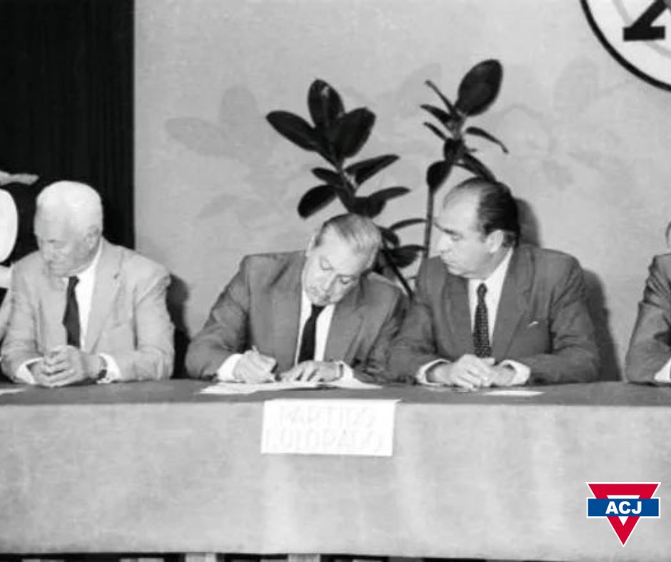 acjmontevideo's tweet photo. ¡Estamos celebrando 40 años de CONAPRO con una Mesa de Memoria y una nueva Concertación Joven! 

Es una plataforma para inspirar y motivar a todos a seguir construyendo un futuro democrático más sólido y participativo. ⭐🤗

Regístrate aquí: https://t.co/BgZd08Hc1A https://t.co/ATIP7QcDLs