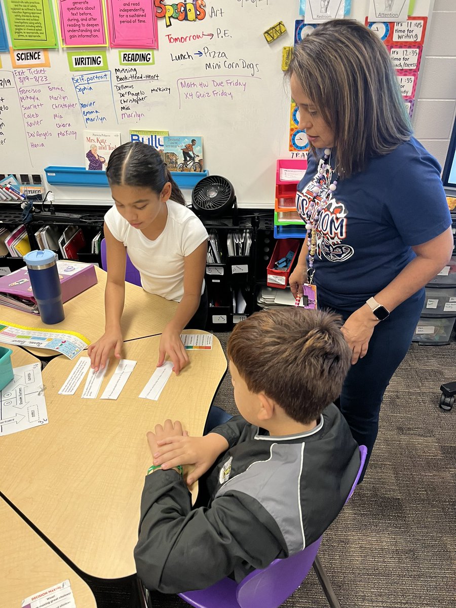 HE_Room501's tweet photo. Thanks @GwenL98 for getting us started with our revising lesson today in writing class! @HumbleISD_HE https://t.co/w3FXIg3Bke