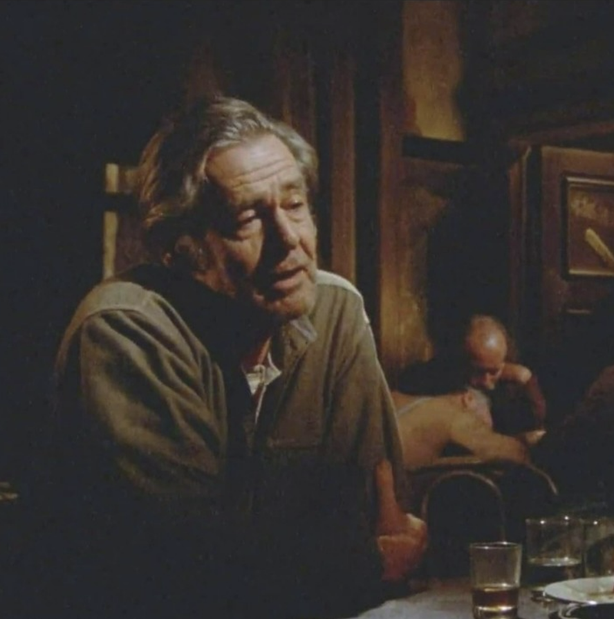 mfdavidson's tweet photo. "I was born condemned to see both sides of a question. And when you're damned that way, the questions multiply, until the end, they're all questions and no answers." Robert Ryan as Larry Slade in The Iceman Cometh.

#reading #relativism #truth #robertryan #theicemancometh https://t.co/H40V6i2Ude
