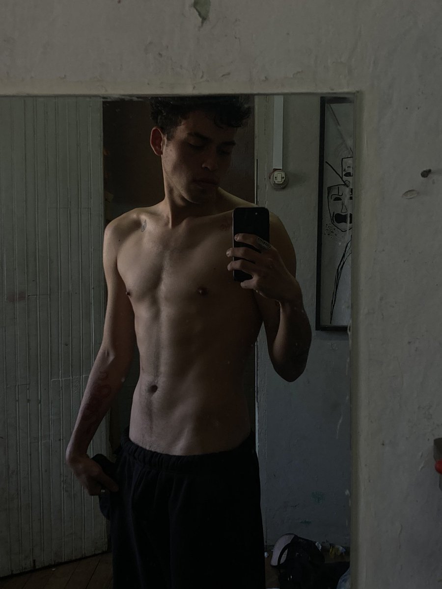 sebitahot's tweet photo. Andaba desaparecido pero ya volví 🫣🔥 https://t.co/DVB5rCPSav