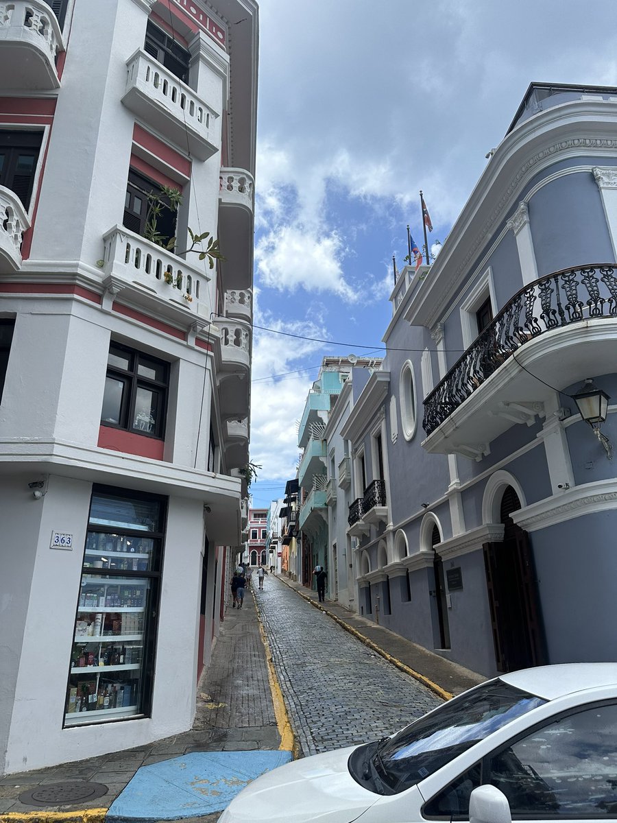 fwayderek's tweet photo. Go n take that trip to Puerto Rico wyd https://t.co/VKVfWh7O7w