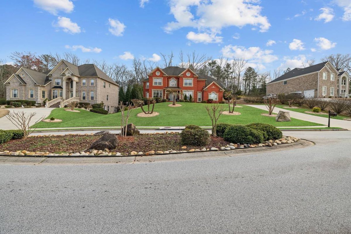 Saiful18111998's tweet photo. Hello real estate professionals, property owners and developers, Real Estate Agent Did you know that a beautiful photo can make a big difference in attracting customers and selling real estate?
We understand that every detail in a real estate image is important. https://t.co/ZR1upxWZoj