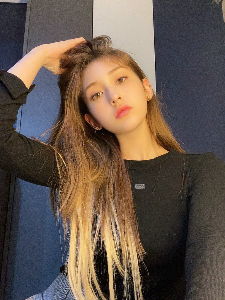 𝚋-𝐝ay ★ 𝑚ailunné. tweet media