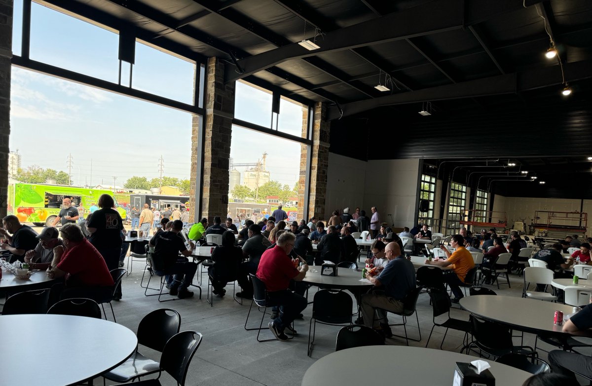 MaintainerCorp's tweet image. Food Truck Frenzy 2024 🍽️
Maintainer employees had a great time enjoying food, music, prizes and one of the newest building additions to our facilities! It was a great time to build on the exceptional company culture that our Maintainer team has.

#Maintainer #companyculture