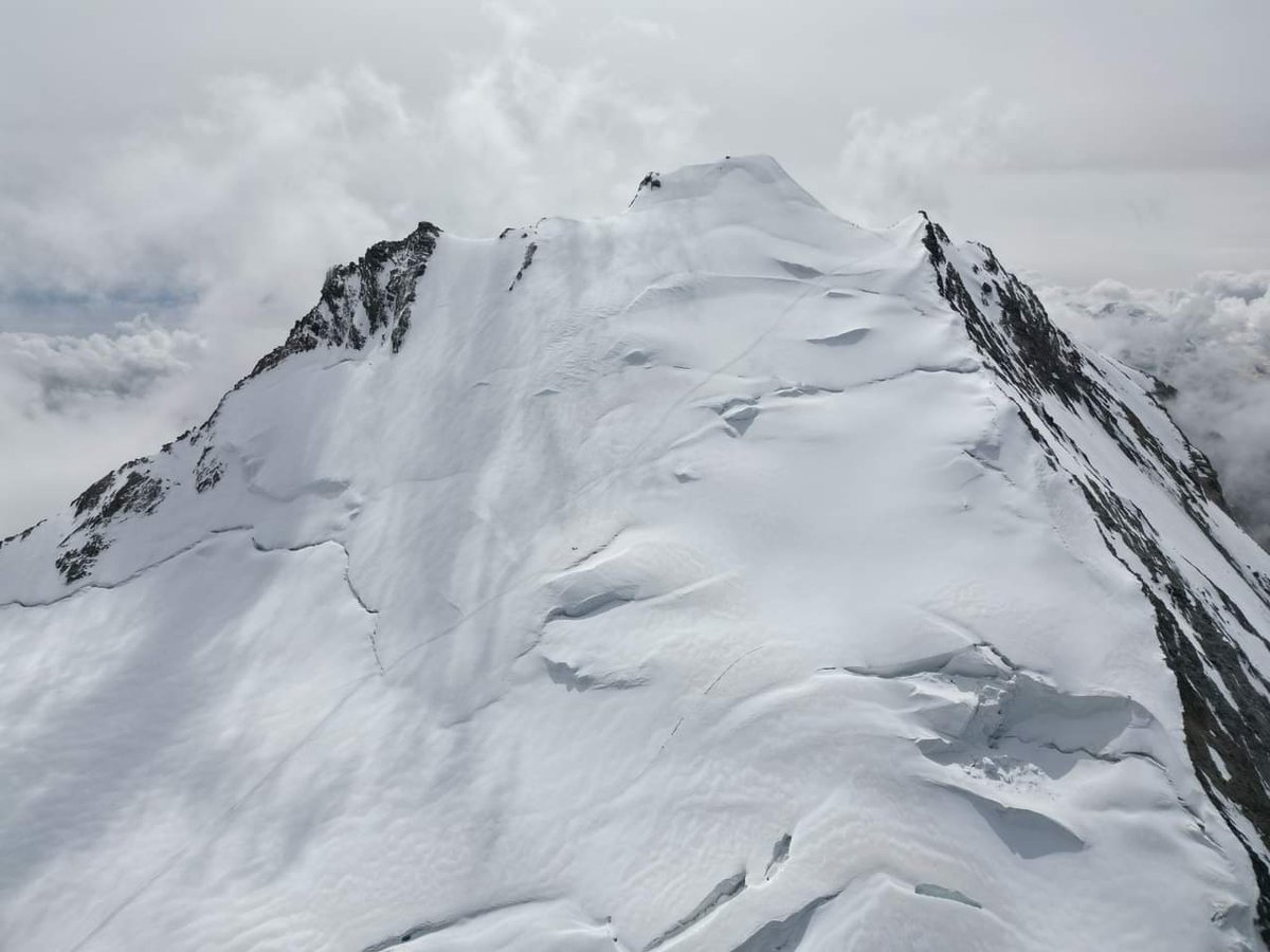 withheydar's tweet photo. دو روز طبیعت گردی در کوه های آلپ سویس.
ویدئو در کانال یوتیوب.
#Mountaineering #Domsummit #Switzerland #hochtour #alpinism #alpinina 

https://t.co/TUfZ1tvD7P https://t.co/HyngQHNXqk