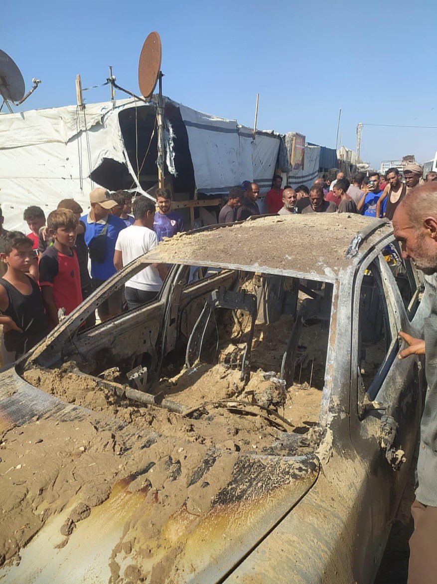 Targeting the car today next to the place I sit next to to get the internet.

I survived death for the fourth time💔😭
#Gaza