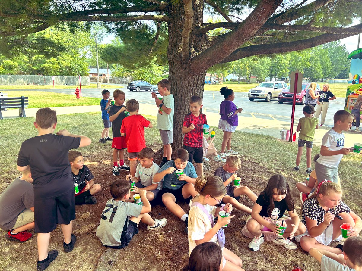 Mrs. Rybak tweet media