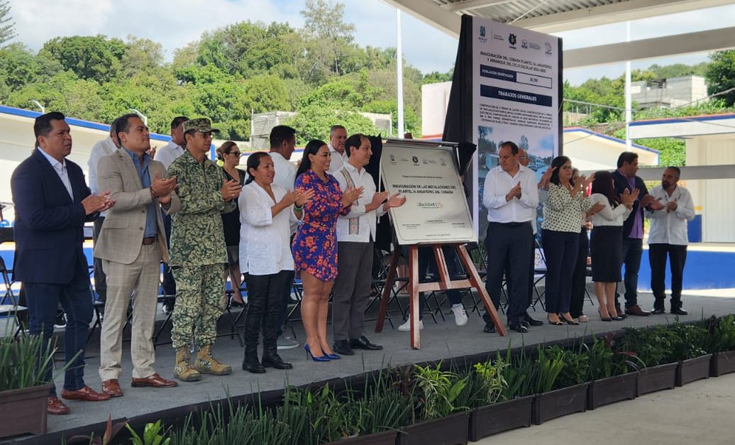 Inauguración del Plantel 14 del #Cobaem Morelos, en el municipio de Cuernavaca y se dio inicio al ciclo escolar 2024-2025.
El evento lo encabezó el gobernador Cuauhtémoc Blanco Bravo.
Más obras  y espacios dignos en beneficios de la comunidad estudiantil.

#EsiCercaDeTi