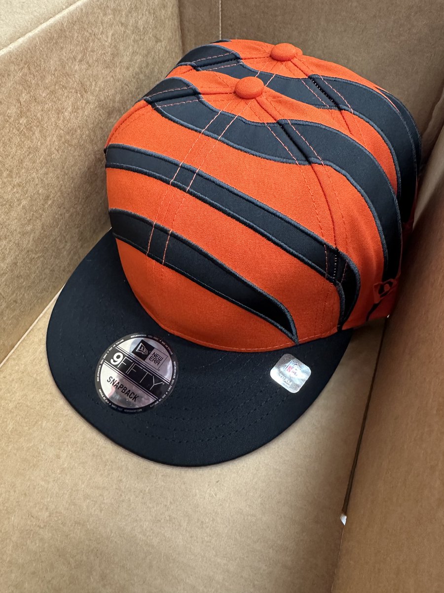 KochSports's tweet photo. @Bengals New Era Helmet Hat. #WhoDey #Bengals https://t.co/euZr46jwXs