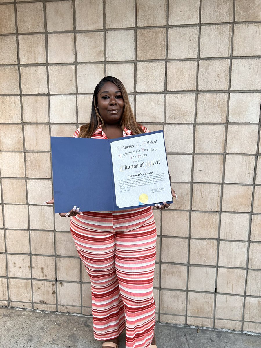 ah_di_teacher's tweet photo. Honored to receive recognition from the first Black WOMAN Borough President @msvanessa77. Grateful for my community, family, &amp; friends who supported me. A special thanks to my late grandma—my guiding light. This is what a Renaissance woman looks like. #BlackExcellence #BxStrong https://t.co/xBM6GSzxlm