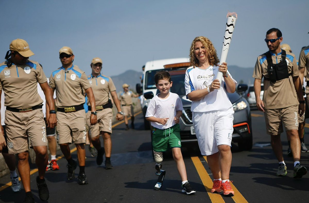 BladeBoyRio's tweet photo. @Paralympics Our iconic moment! 🤩 The greatest honour to carry the #Rio2016 #ParalympicTorch 🔥 - with Rio’s #prosthetic #runningblade socket in the same design - on behalf of @ottobockHQ_e @ottobockuk🦿🦾♿️ @DorsetOrtho #Paralympics #TorchRelay #Ottobock #DorsetOrtho #PassionForParalympics https://t.co/rQSM6XCoDH