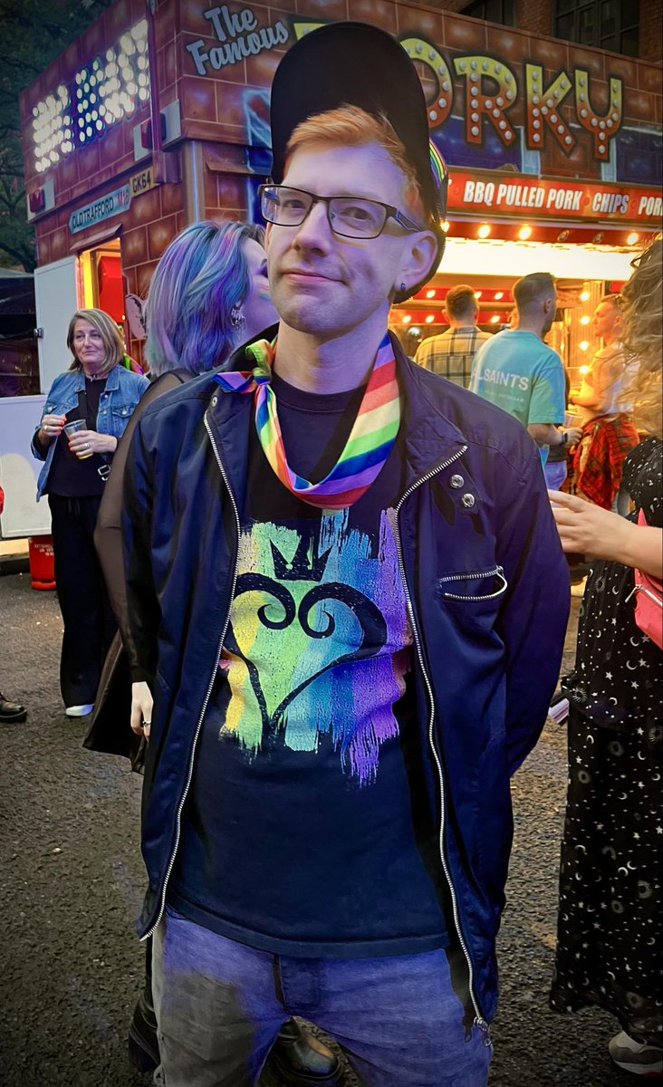 Gaygeek2's tweet photo. Another pic from Sunday pride that my friend sent me.
I think this pic looks so good! 

What do you guys think? 

#Gaypride #Pride2024 #gayotter
#Gaynerd https://t.co/x11tEefXTs