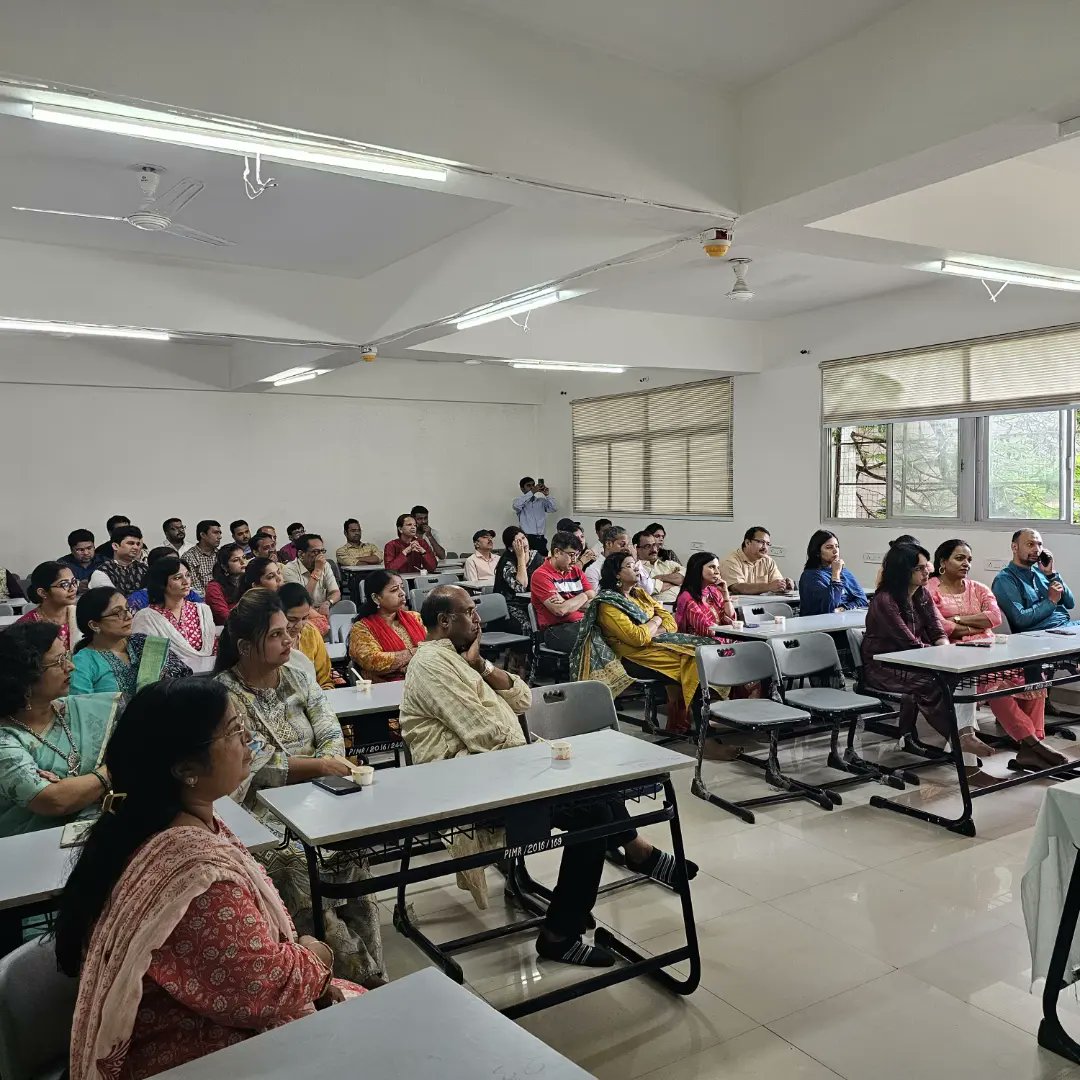 jaroliya_dr's tweet photo. Celebrated Shri Krishna Janmashtami with the faculty, staff, and students at Prestige Institute of Management and Research, Indore. It was a joyous and vibrant celebration. We also discussed how Shri Krishna's teachings connect with the Indian value system.
@PIMR_Indore https://t.co/07af7llHN9