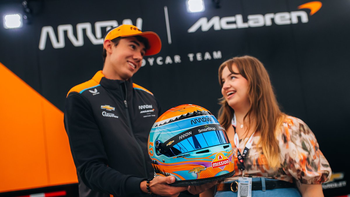 ArrowMcLaren's tweet photo. Can't stop looking at Nolan's helmet. 🧡🎨

Well done, Rae and @SmartStopSS! 👏 https://t.co/zrXnezLOhE