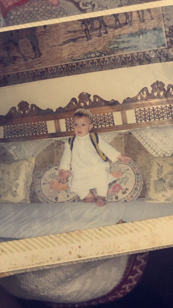 KC ZE1SH tweet media