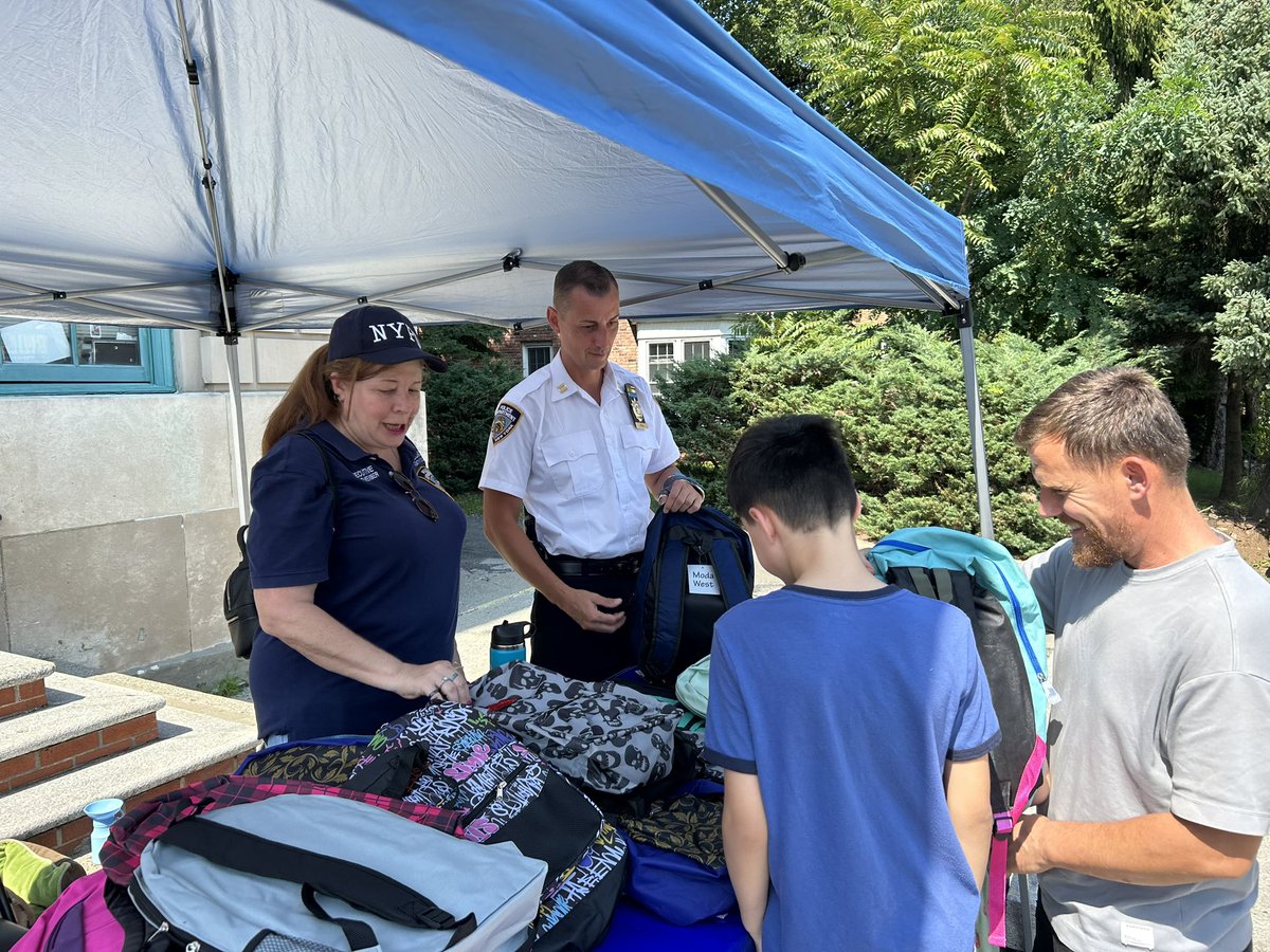 NYPD123Pct's tweet photo. Yesterday’s @123Council Annual Backpack giveaway was another success. With the help of donations from the Police Foundation, councilman @JoeBorelliNYC’s office, the Italian American Society of NY, and our great community, nearly 200 children got a free backpack and supplies! https://t.co/be7wI7DZsE