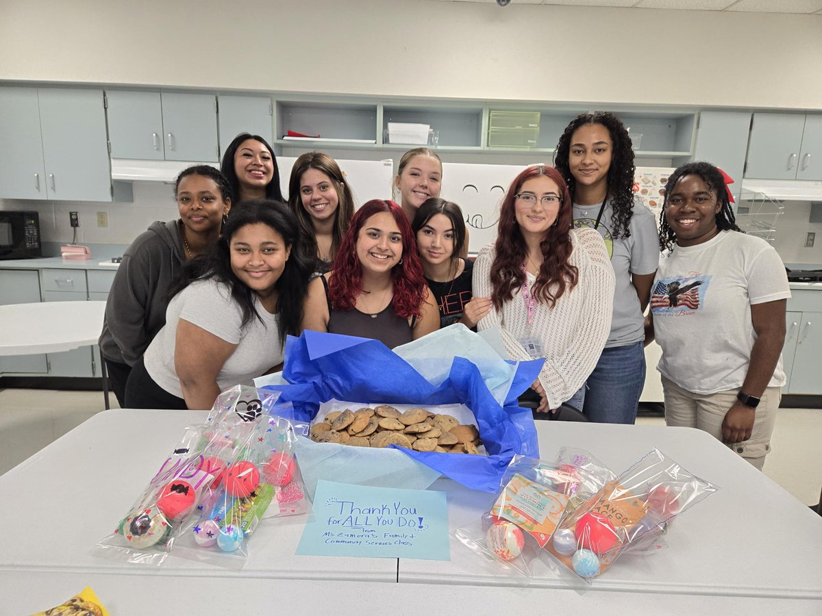 Family and Community Services students prepared cookies and relaxation gift bags to thank our custodians who worked so hard to get the building ready for the new school year. @YourPathStartsHere <a href="/SFAHS_Bulldogs/">Austin High School</a>