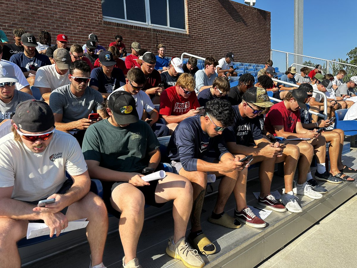 THMills's tweet photo. Exciting to have @PatsBaseballUC student athletes back on campus!   

Serving as Team Chaplain @UC_Patriots and representing @TheFCATeam is one of the “counting my blessings” of life.

 If you’re interested in having me come and share with your team, reach out. #FCA #motivation https://t.co/ujw5aLAPAB