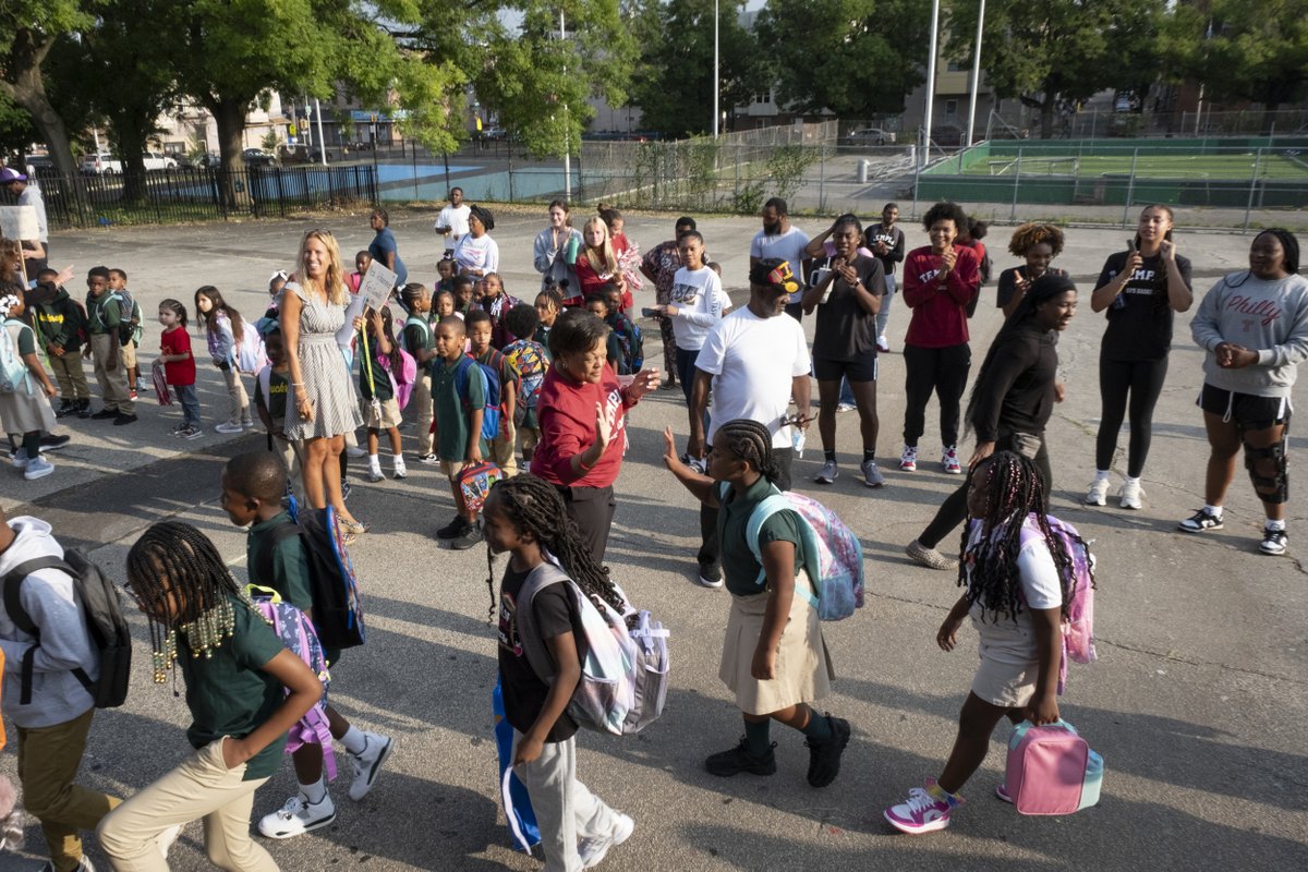 TempleUniv's tweet photo. Today, @TempleOwls brought the energy and cheered on Duckery School students and faculty on their first day 🦉

A warm welcome back to everyone at @PHLschools! https://t.co/ZWFIJUXB5b
