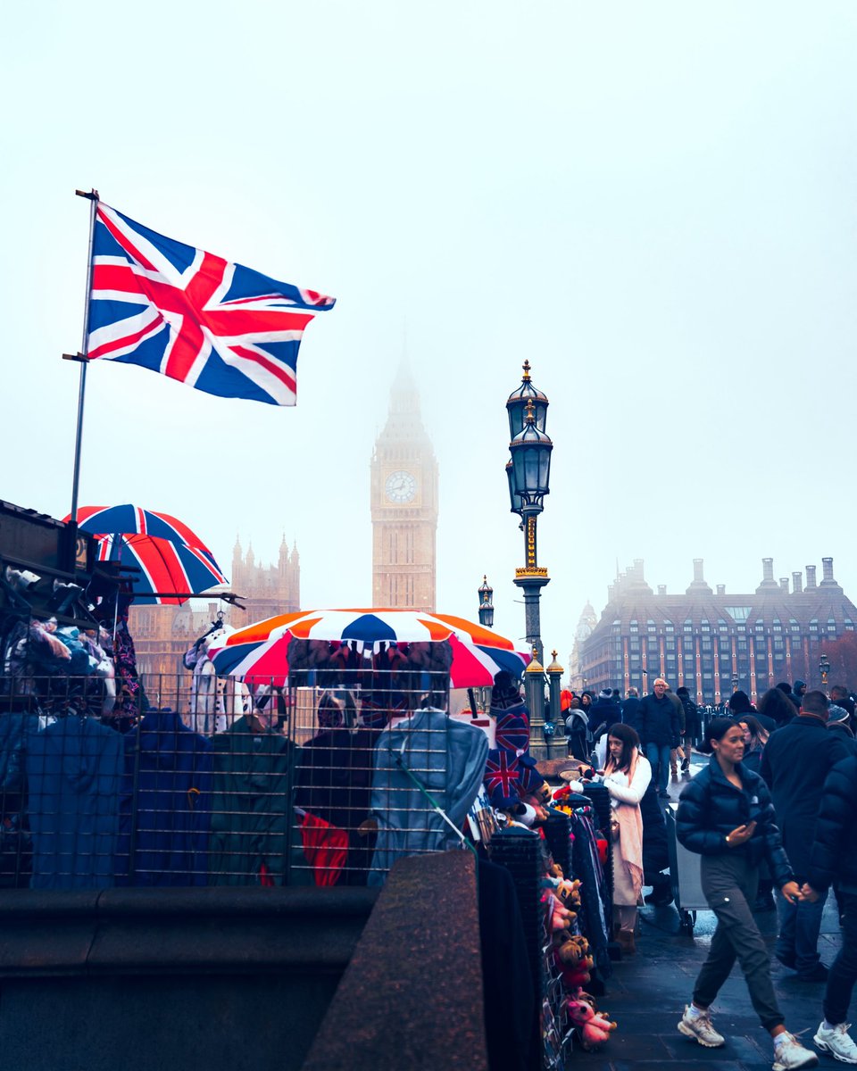 Union is a powerful word that encapsulates the meaning of the United Kingdom. 

When you look at the Union Jack, do you think about the combination of the three crosses from England, Scotland and Ireland? 

#london🇬🇧
