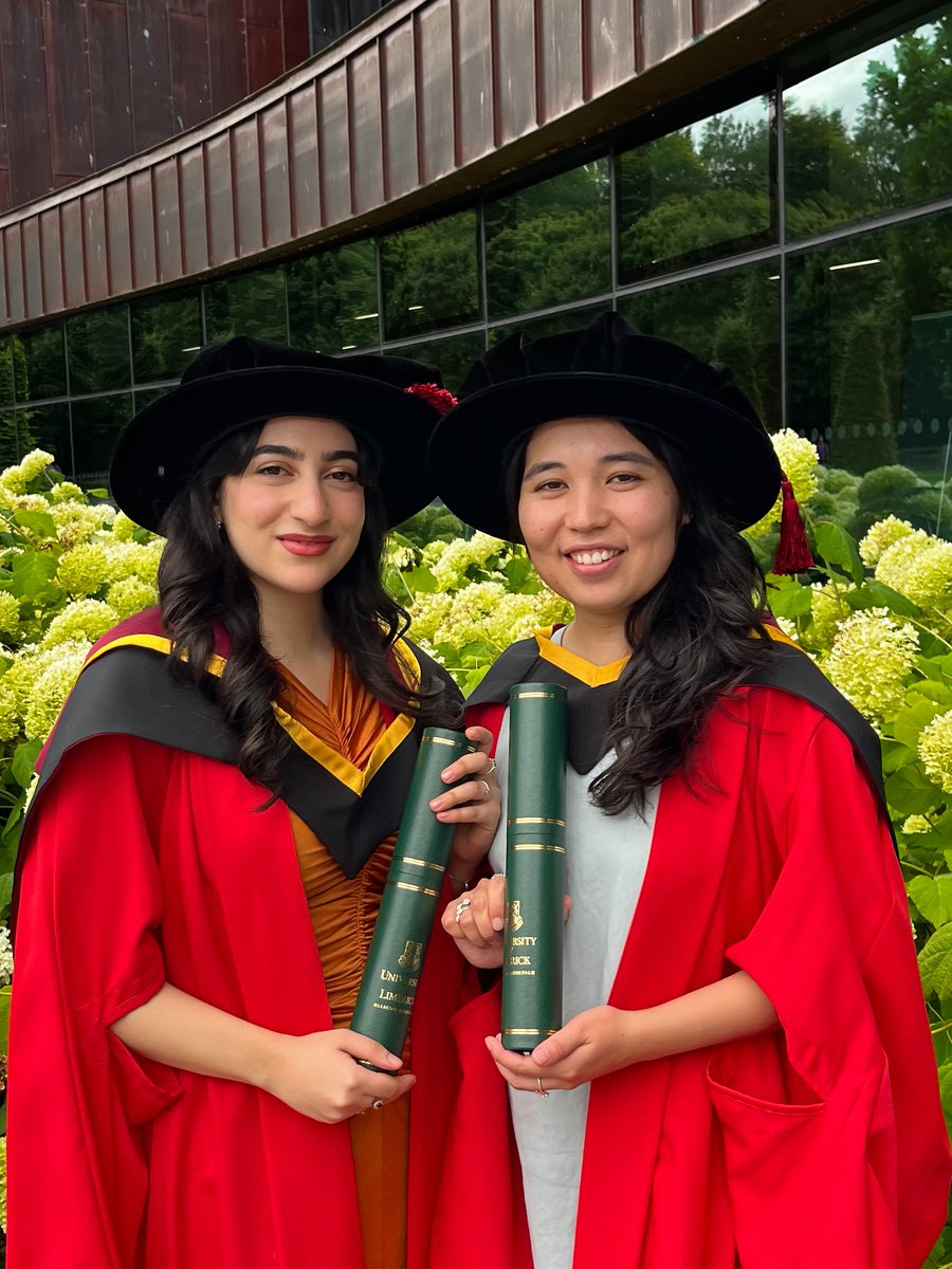 <a href="/zgroupUL/">Mike Zaworotko group</a> congratulates its latest PhD graduates. <a href="/KKoupepidou/">Kyriaki Koupepidou</a>🇨🇾+ <a href="/sbnbkv/">Aizhamal Subanbekova</a>🇰🇬 joined at the height of the COVID pandemic and worked together to expand the scope of flexible MOFs through systematic #crystalengineering studies. 
Proud of them and expecting much future success.