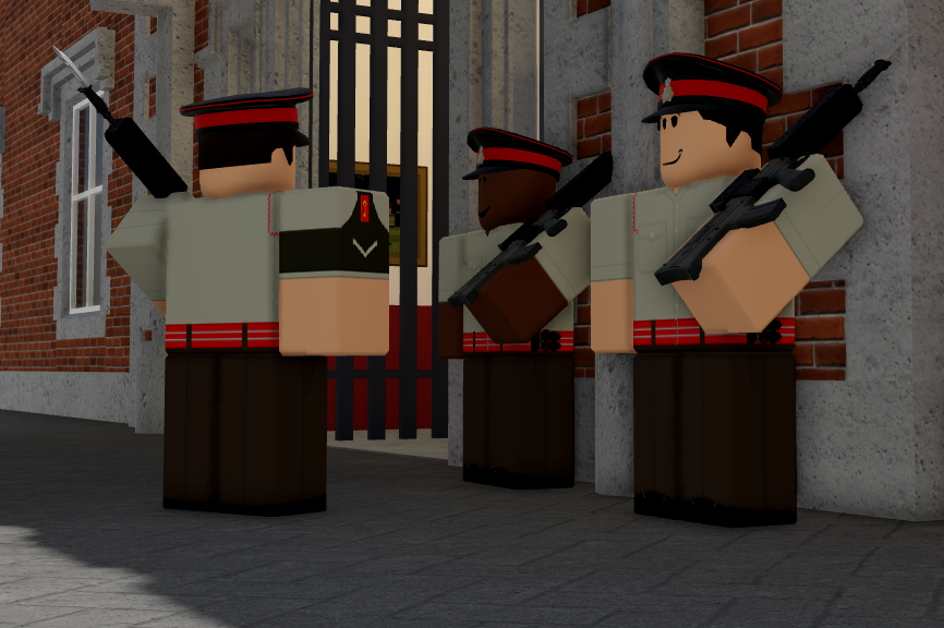 rbx_rgr's tweet photo. Later in the evening, personnel spent time outside Convent Place, where they learned the procedures on mounting, in preparation for the upcoming Changing of the Guard.

RG is one of few regiments that have the capability to carry out dual roles: Ceremonial and Operational. https://t.co/Z3J7pMarhT