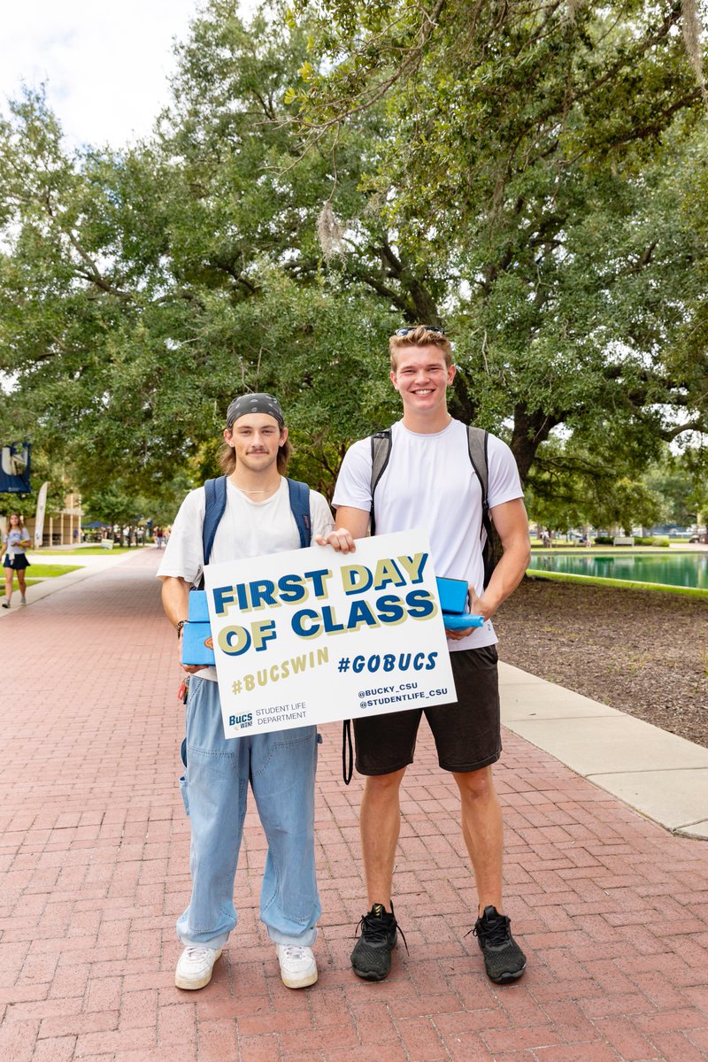 CSUNIV's tweet photo. Consider this your reminder to send a FDOC pic to a loved one today!๐คณ #HappyFDOC #CSUBucs https://t.co/A47EiLQEFW